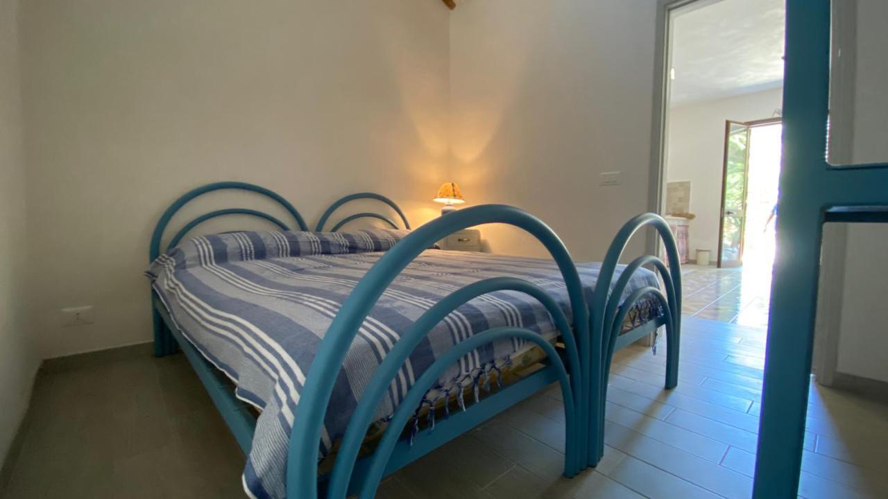 Kleines Refugium Unter Palmen. Apartment Custonaci Luaran gambar